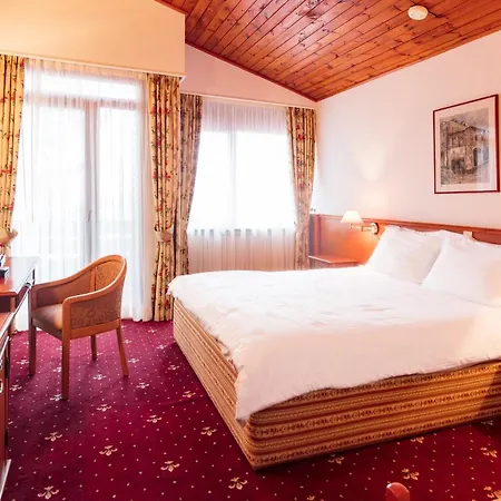 Bistra, Otel
